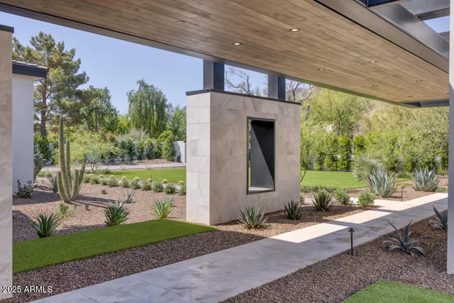 $21,800,000 | 5641 North Casa Blanca Drive, Paradise Valley, AZ 85253