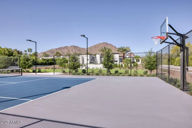 $21,800,000 | 5641 North Casa Blanca Drive, Paradise Valley, AZ 85253