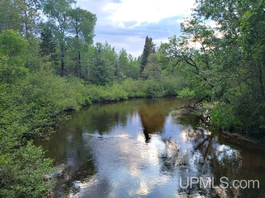 W3710 Browns Lake Road Vulcan, MI 49892 - Photo 9 of 16