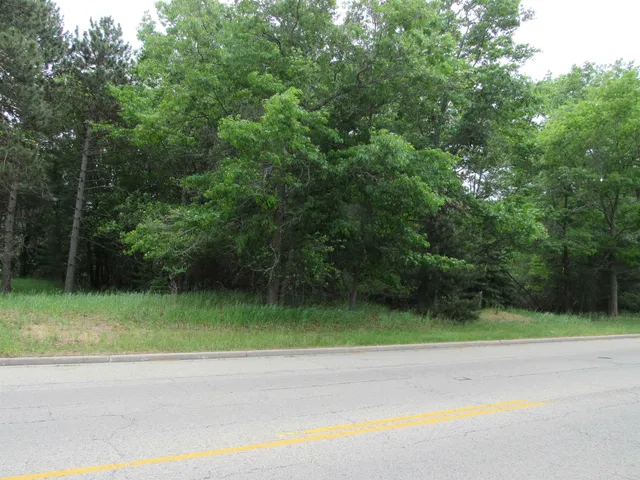 $99,900 | 18th Avenue, Menominee, MI 49858