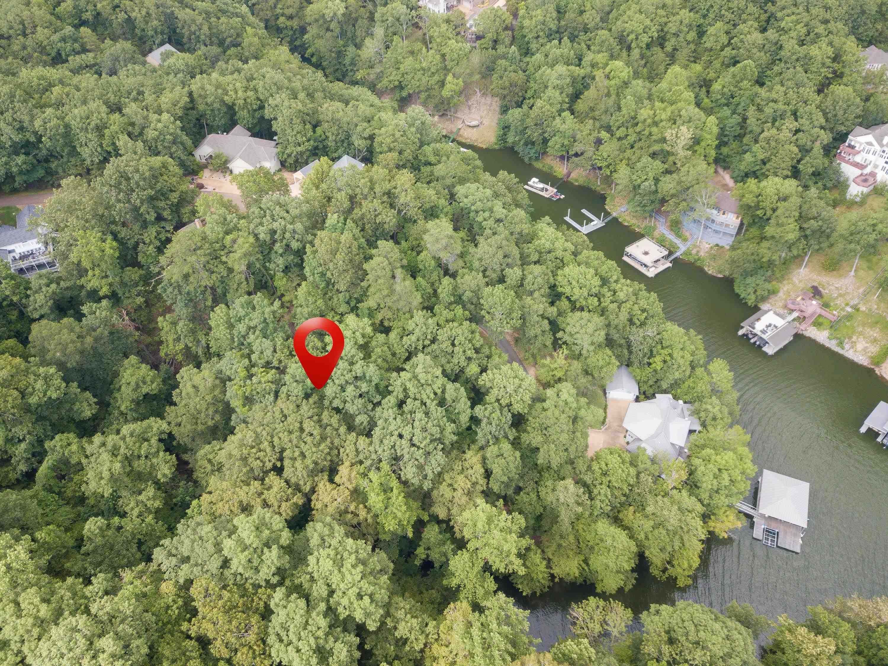 Lake Bluff Path Avenue Savannah, TN 38372 - Photo 10 of 33 a backyard of a house with lots of green space