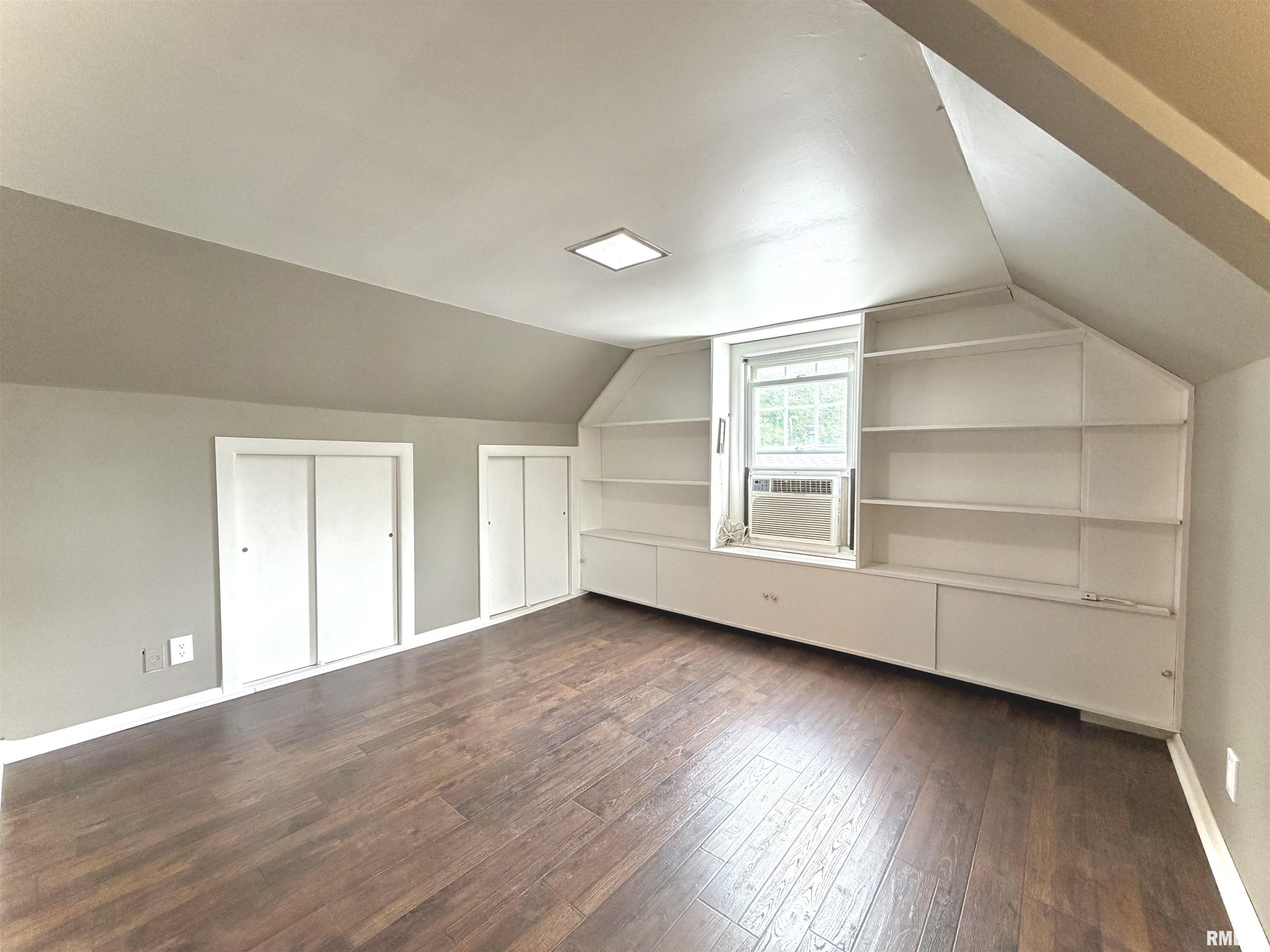 135 10th Street Carmi, IL 62821 - Photo 33 of 42
