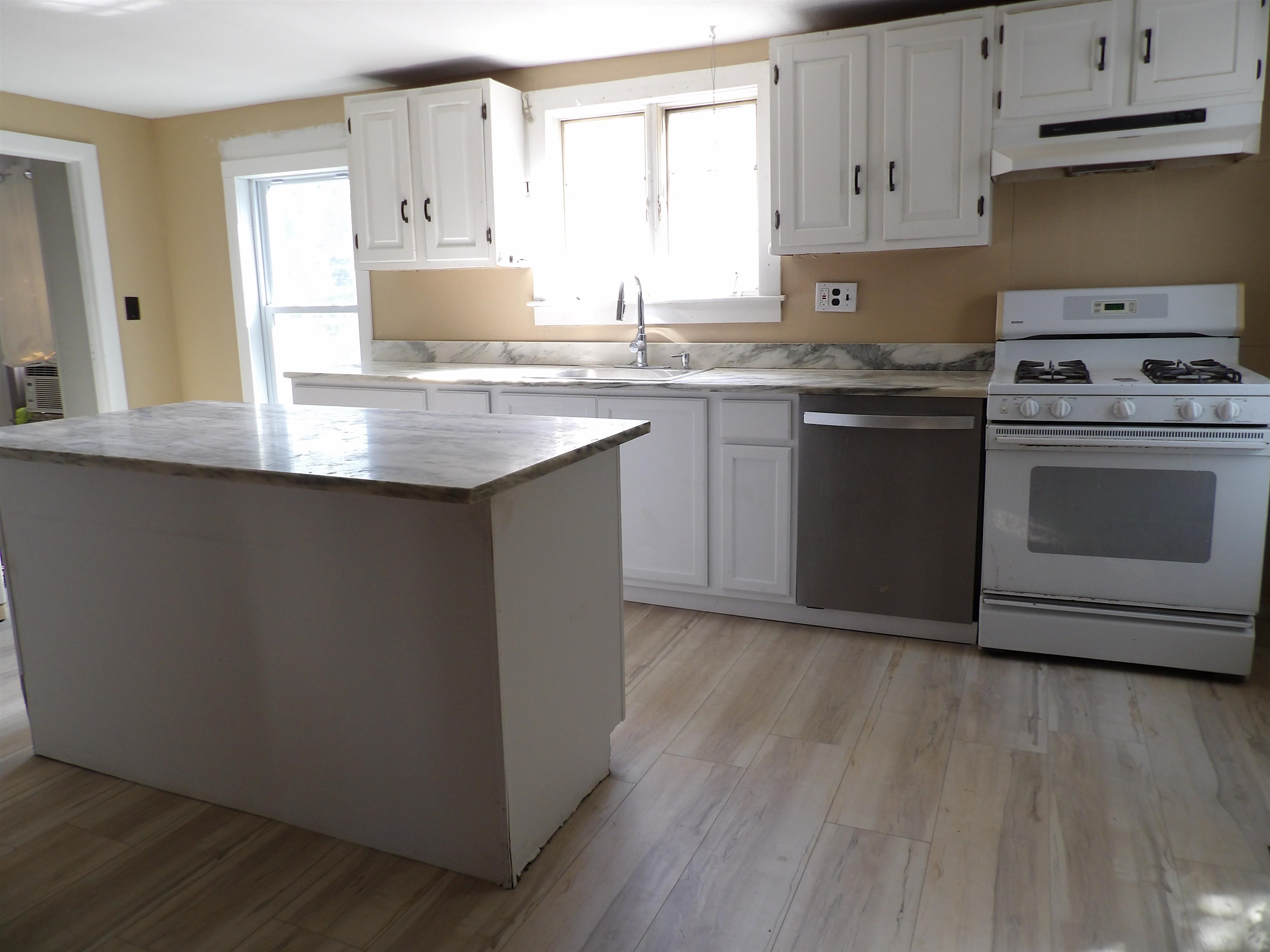 583 North Main Street Wallingford, VT 05773 - Photo 14 of 26