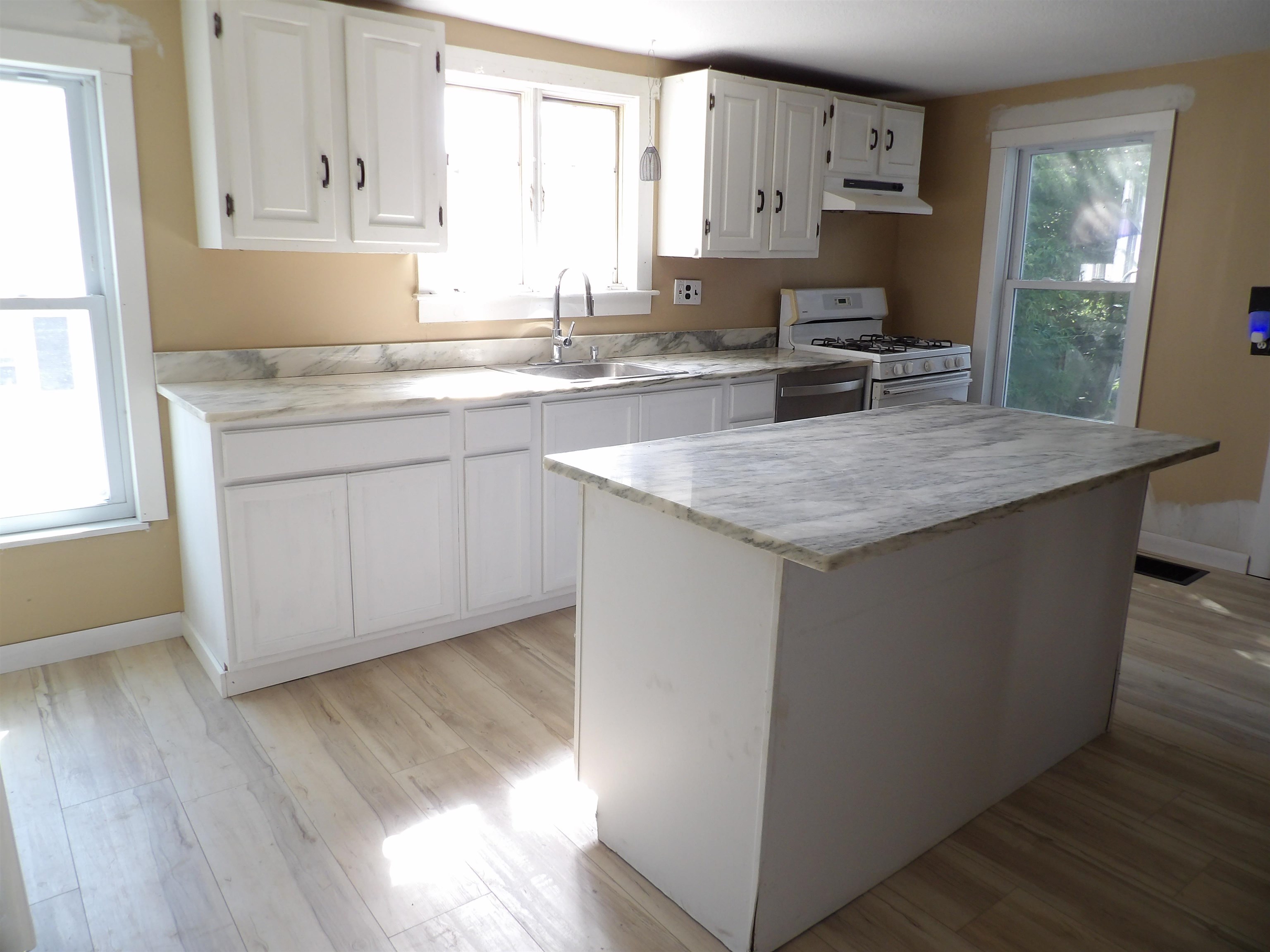 583 North Main Street Wallingford, VT 05773 - Photo 15 of 26