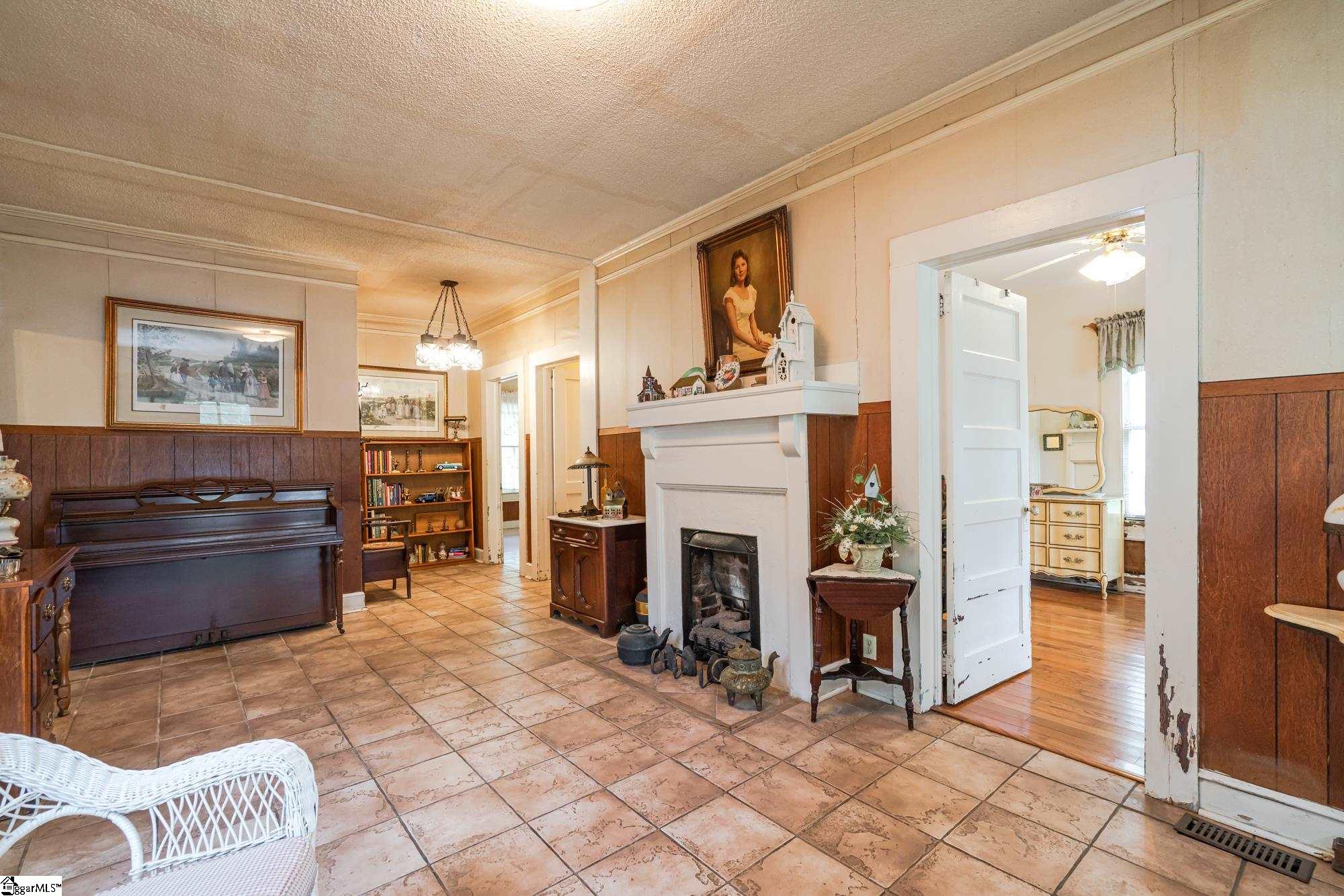 437 Meredith Street Central, SC 29630 - Photo 8 of 31 Gallery Image 8