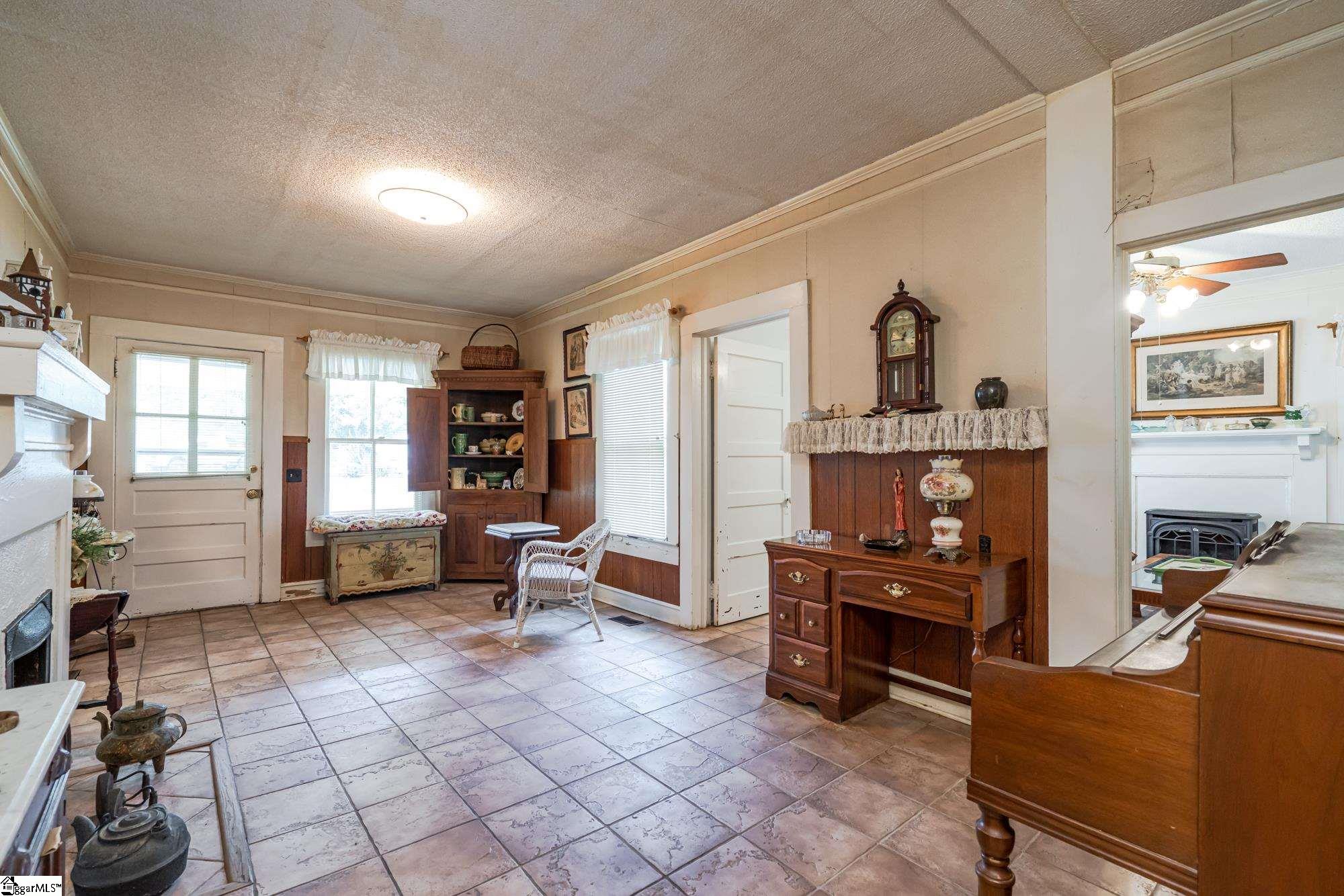 437 Meredith Street Central, SC 29630 - Photo 9 of 31 Gallery Image 9