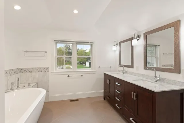 $16,900 | 150 Country Club Road, Newton, MA 02459