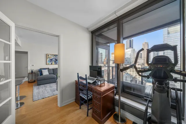 a view of a livingroom with furniture