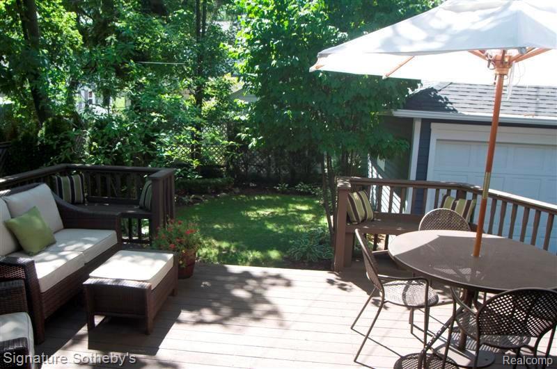1058 Floyd Street Birmingham, MI 48009 - Photo 19 of 22 Deck