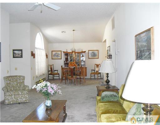 792 B Pompton Road Monroe Township, NJ 08831 - Photo 3 of 12 Gallery Image 3