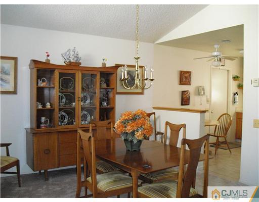 792 B Pompton Road Monroe Township, NJ 08831 - Photo 4 of 12 Gallery Image 4