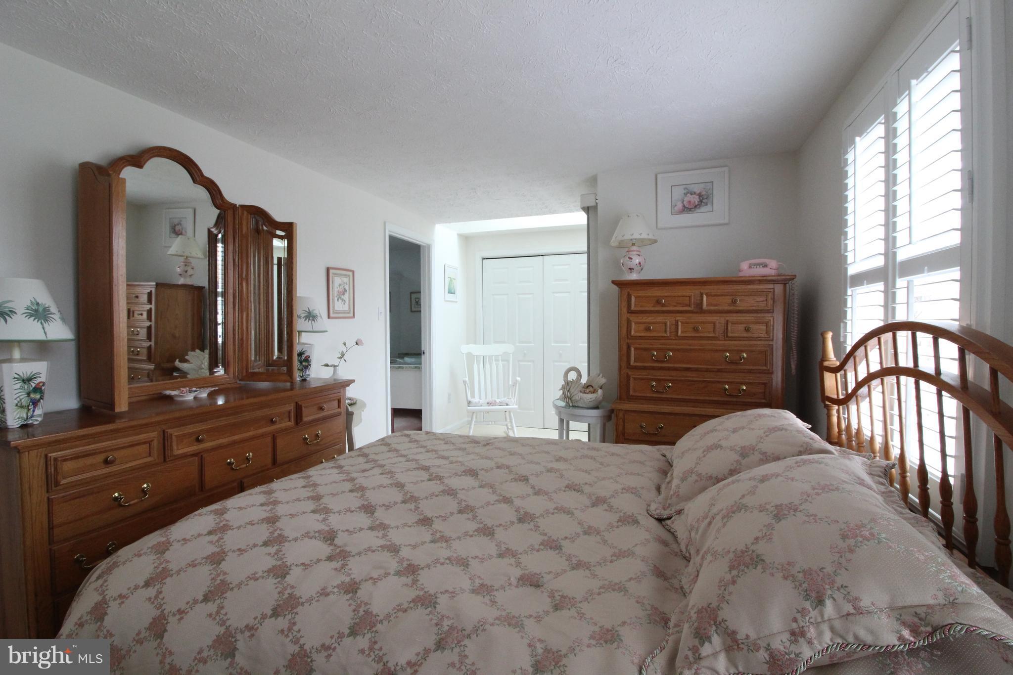 3 Old Maple Court Baltimore, MD 21221 - Photo 14 of 30 Mstr Bedroom with Sitting Area and Skylight