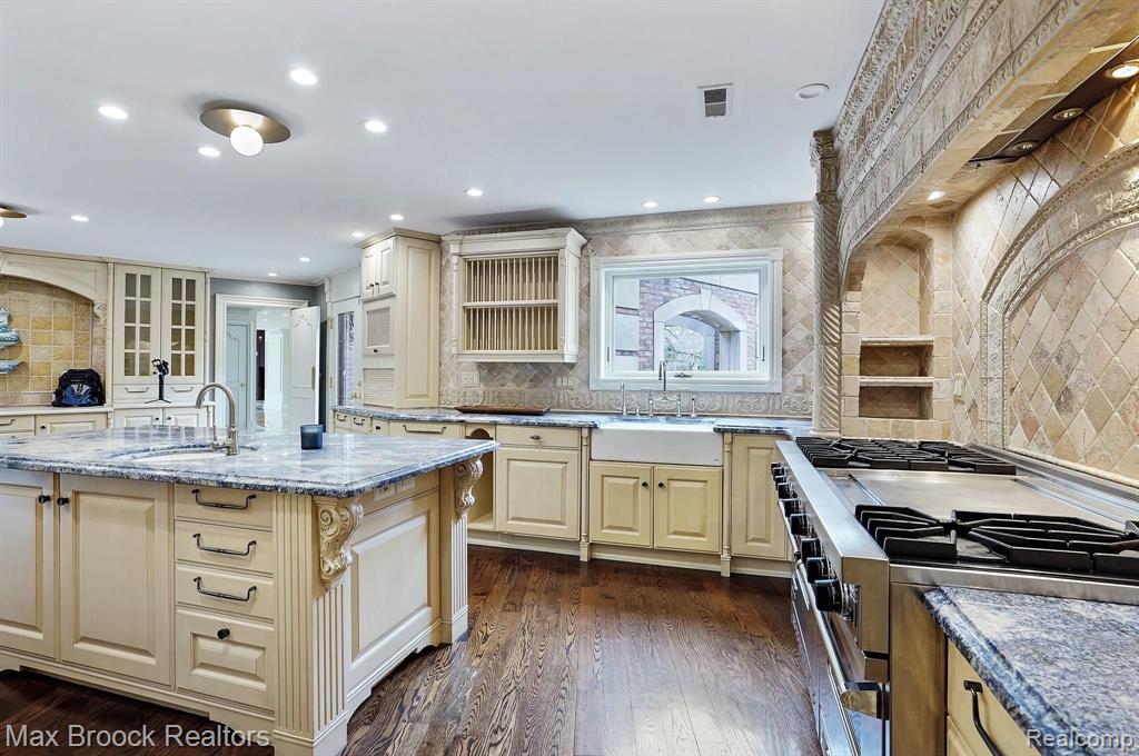 362 Keswick Road Bloomfield Hills, MI 48304 - Photo 15 of 51