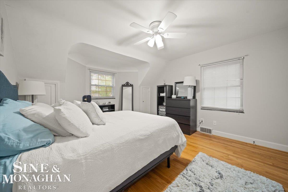 1729 Hampton Road Grosse Pointe, MI 48236 - Photo 24 of 38 50144805-11287539-17c6-40b3-b653-96c9a1a9afc2.JPG
