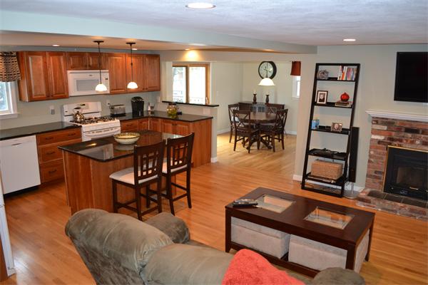 11 Old Farm Road Mansfield, MA 02048 - Photo 4 of 29 Gallery Image 4