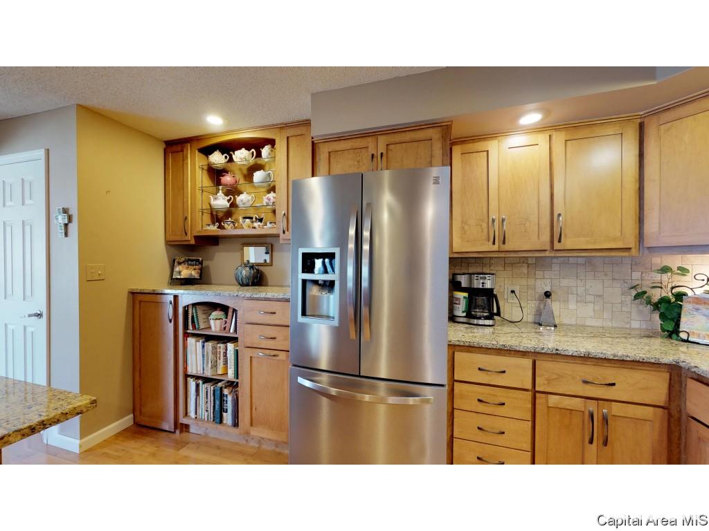 13660 Gilmore Road Auburn, IL 62615 - Photo 8 of 31