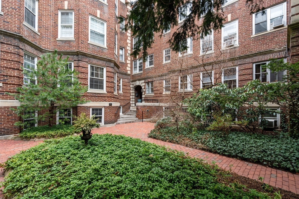 41 Linnaean Street, Unit 45 Cambridge, MA 02138 - Photo 2 of 20