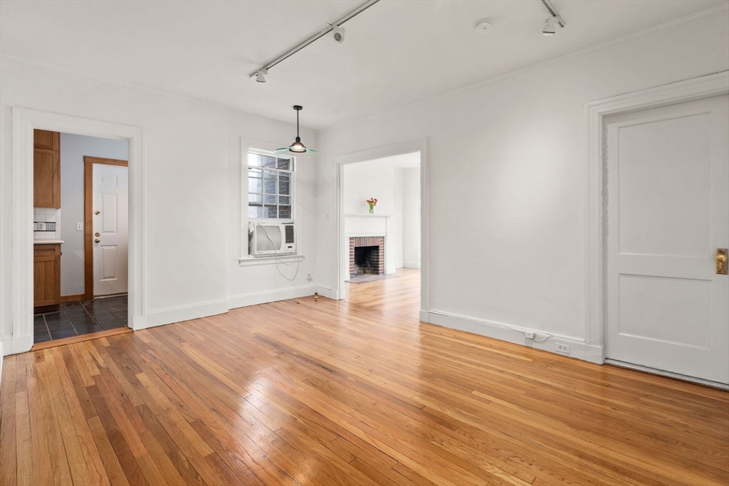 41 Linnaean Street, Unit 45 Cambridge, MA 02138 - Photo 9 of 20