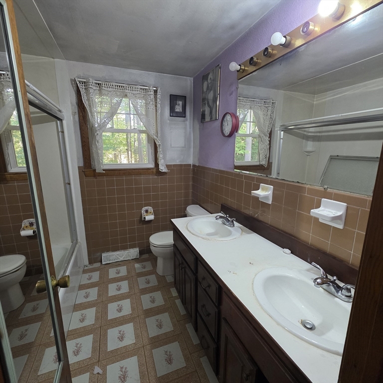 109 Richard Road Hanson, MA 02341 - Photo 13 of 23 Gallery Image 13