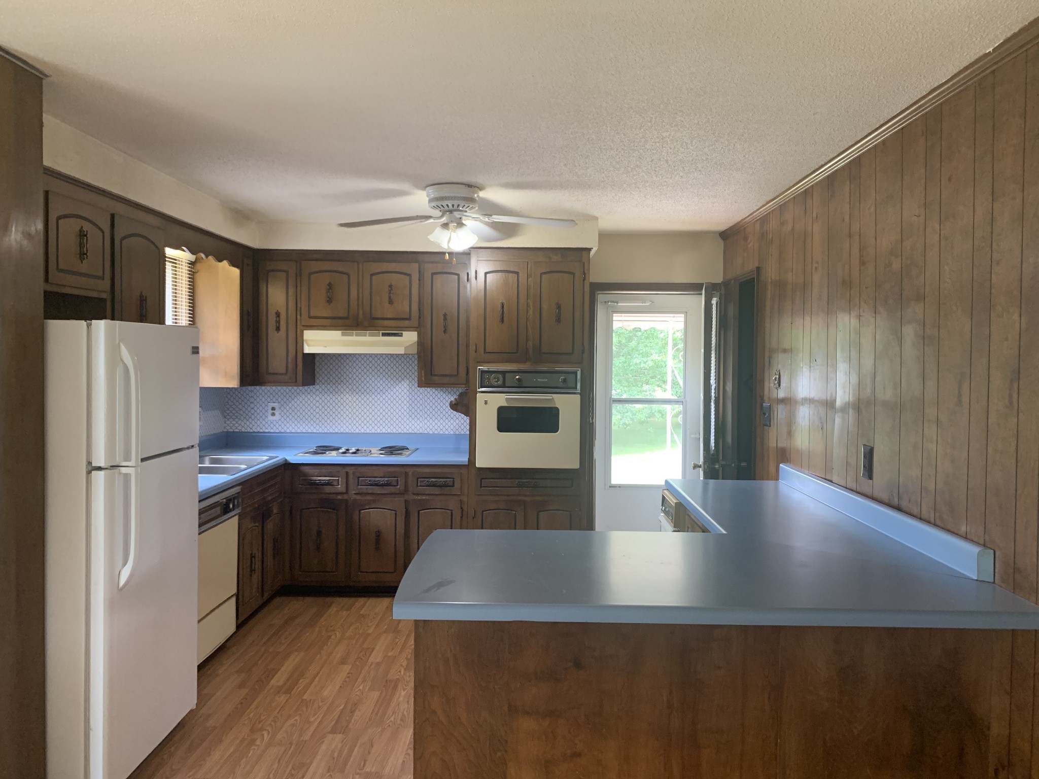 979 Gratton Road Clarksville, TN 37043 - Photo 3 of 16 Gallery Image 3