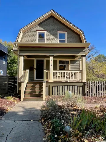 $420,000 | 1424 New York Street, Lawrence, KS 66044