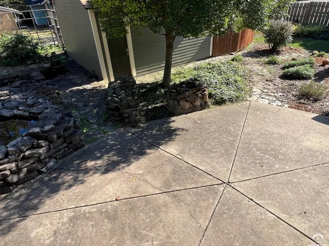 $420,000 | 1424 New York Street, Lawrence, KS 66044