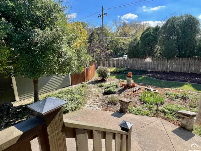 $420,000 | 1424 New York Street, Lawrence, KS 66044