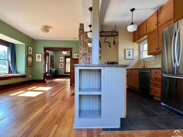 $420,000 | 1424 New York Street, Lawrence, KS 66044