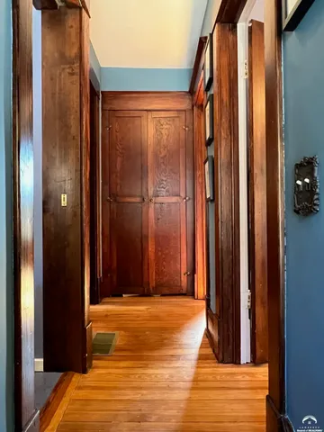 $420,000 | 1424 New York Street, Lawrence, KS 66044