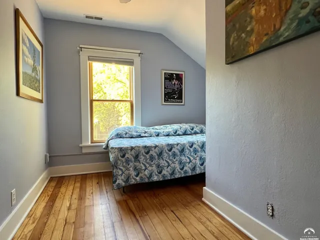 $420,000 | 1424 New York Street, Lawrence, KS 66044