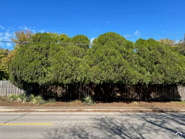 $420,000 | 1424 New York Street, Lawrence, KS 66044