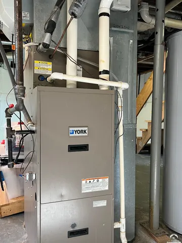 $420,000 | 1424 New York Street, Lawrence, KS 66044