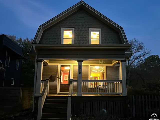 $420,000 | 1424 New York Street, Lawrence, KS 66044
