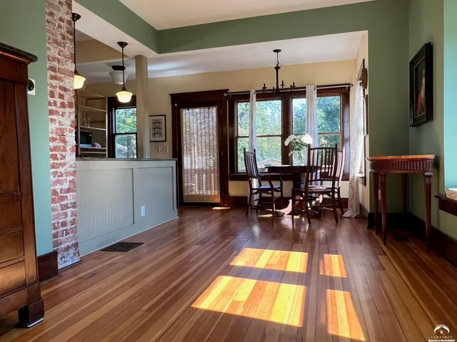 $420,000 | 1424 New York Street, Lawrence, KS 66044