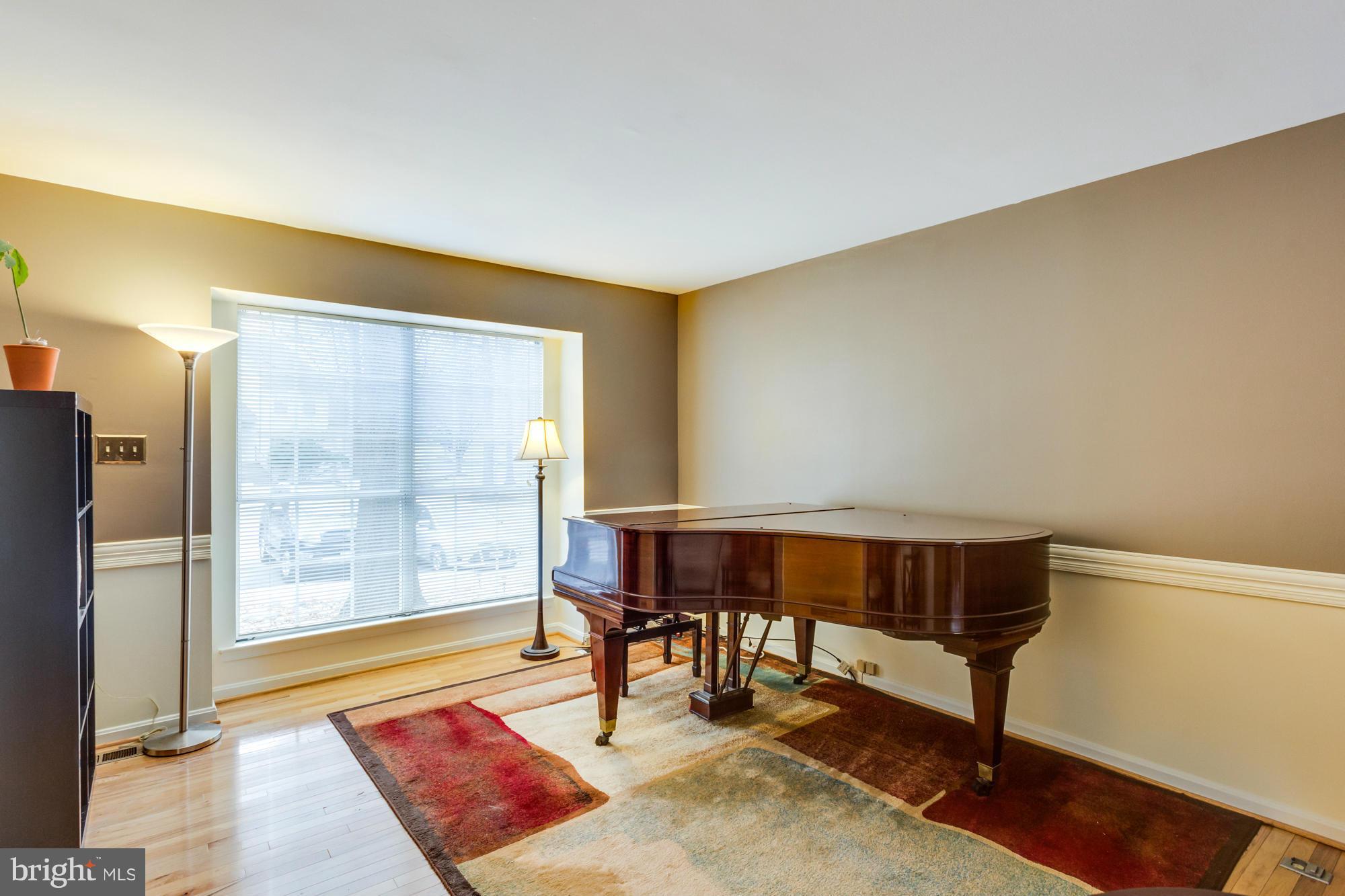 1623 Ingram Terrace Silver Spring, MD 20906 - Photo 3 of 22 Living Room
