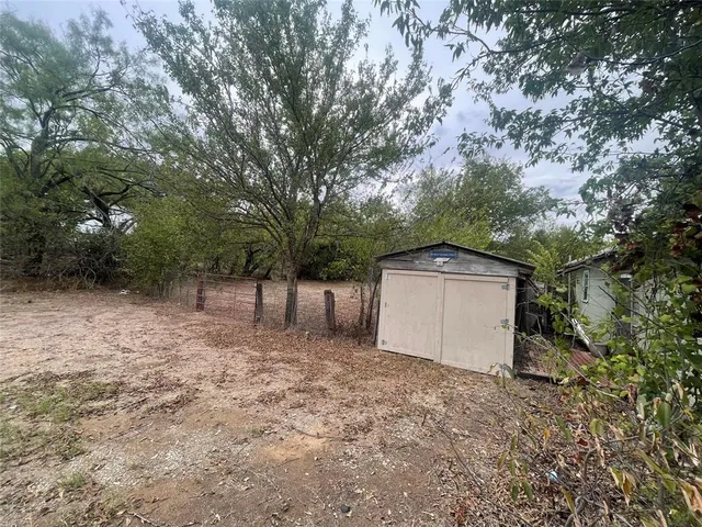 $49,960 | 210 West 2nd, Breckenridge, TX 76424