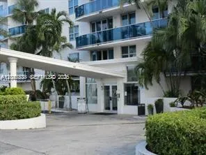$2,700 | 7501 East Treasure Drive, Unit 5J, North Bay Village, FL 33141