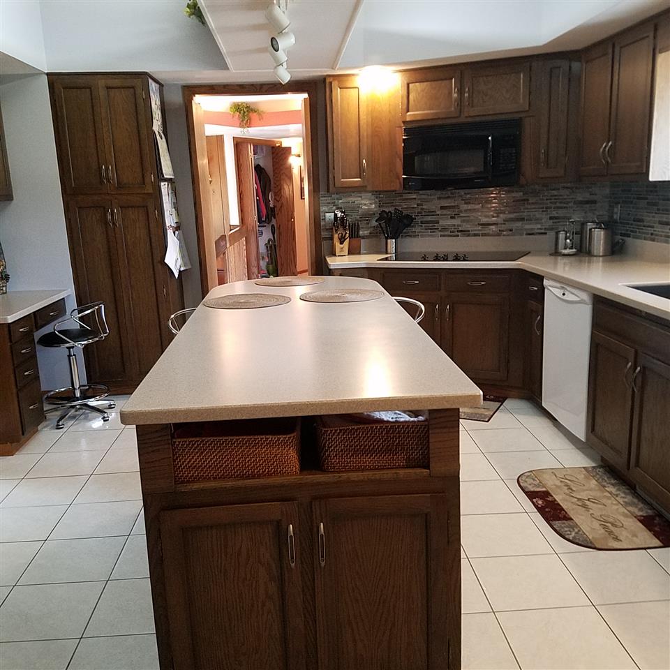 6301 Bradford Road Cherry Valley, IL 61016 - Photo 8 of 25 Gallery Image 8