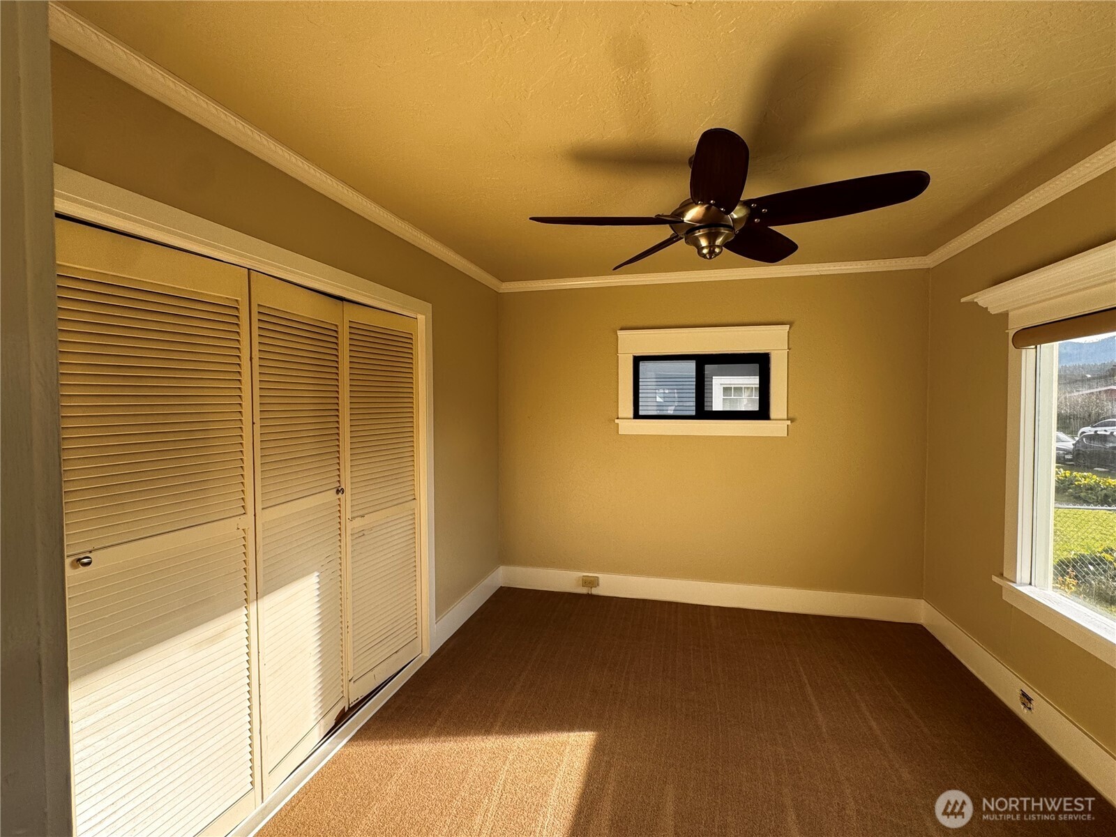 239 West 5th Street Port Angeles, WA 98362 - Photo 8 of 34