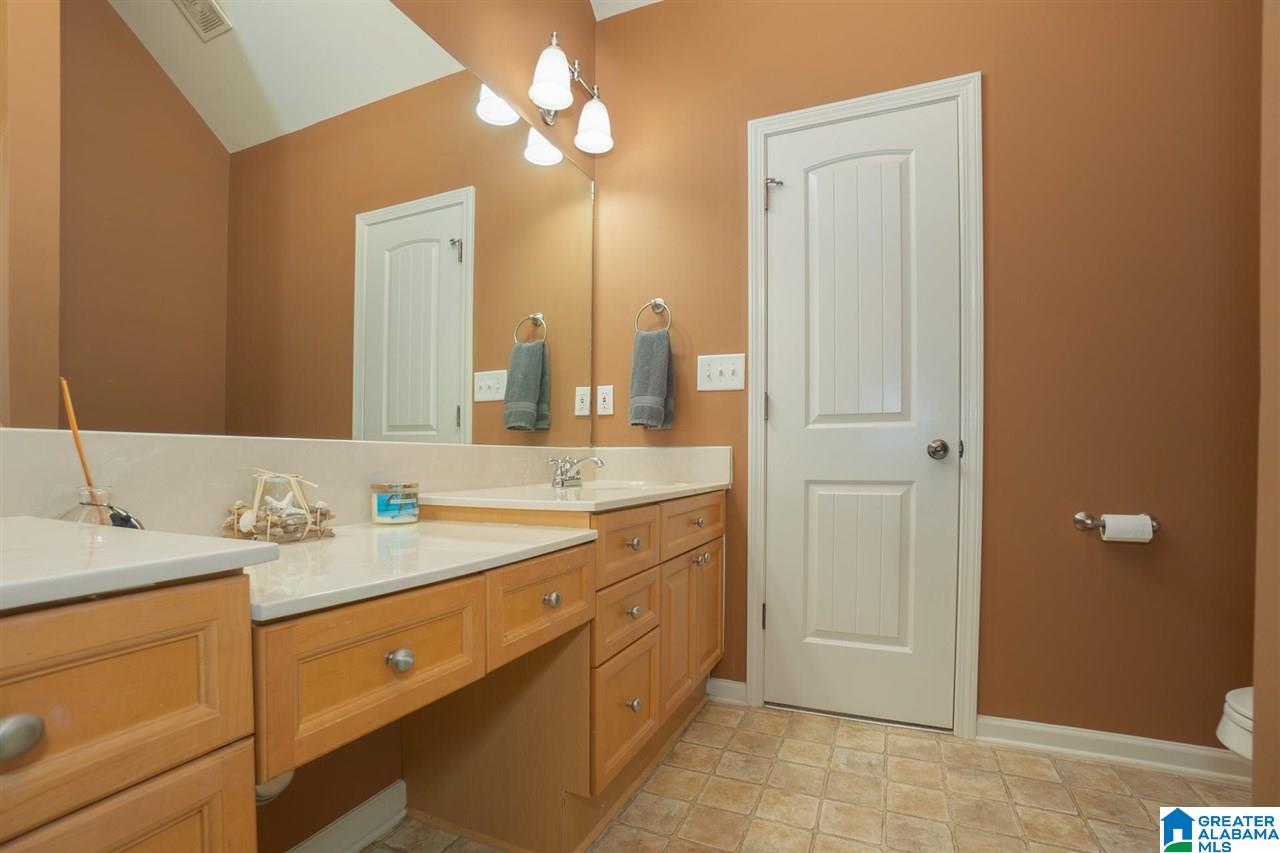 318 Calloway Lane Pelham, AL 35124 - Photo 13 of 24
