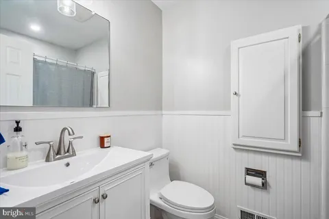 $675,000 | 11111 Lund Place, Kensington, MD 20895