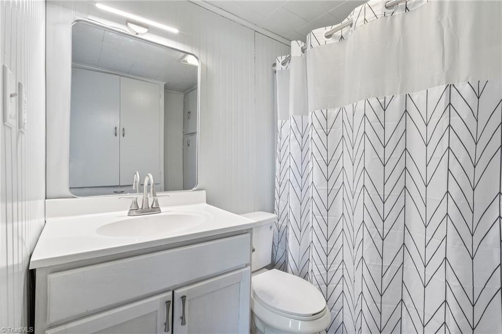 2722 Darrow Road Walkertown, NC 27051 - Photo 28 of 37