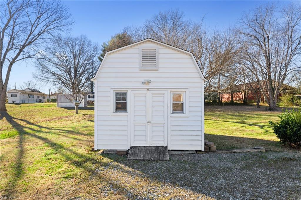 2722 Darrow Road Walkertown, NC 27051 - Photo 36 of 37