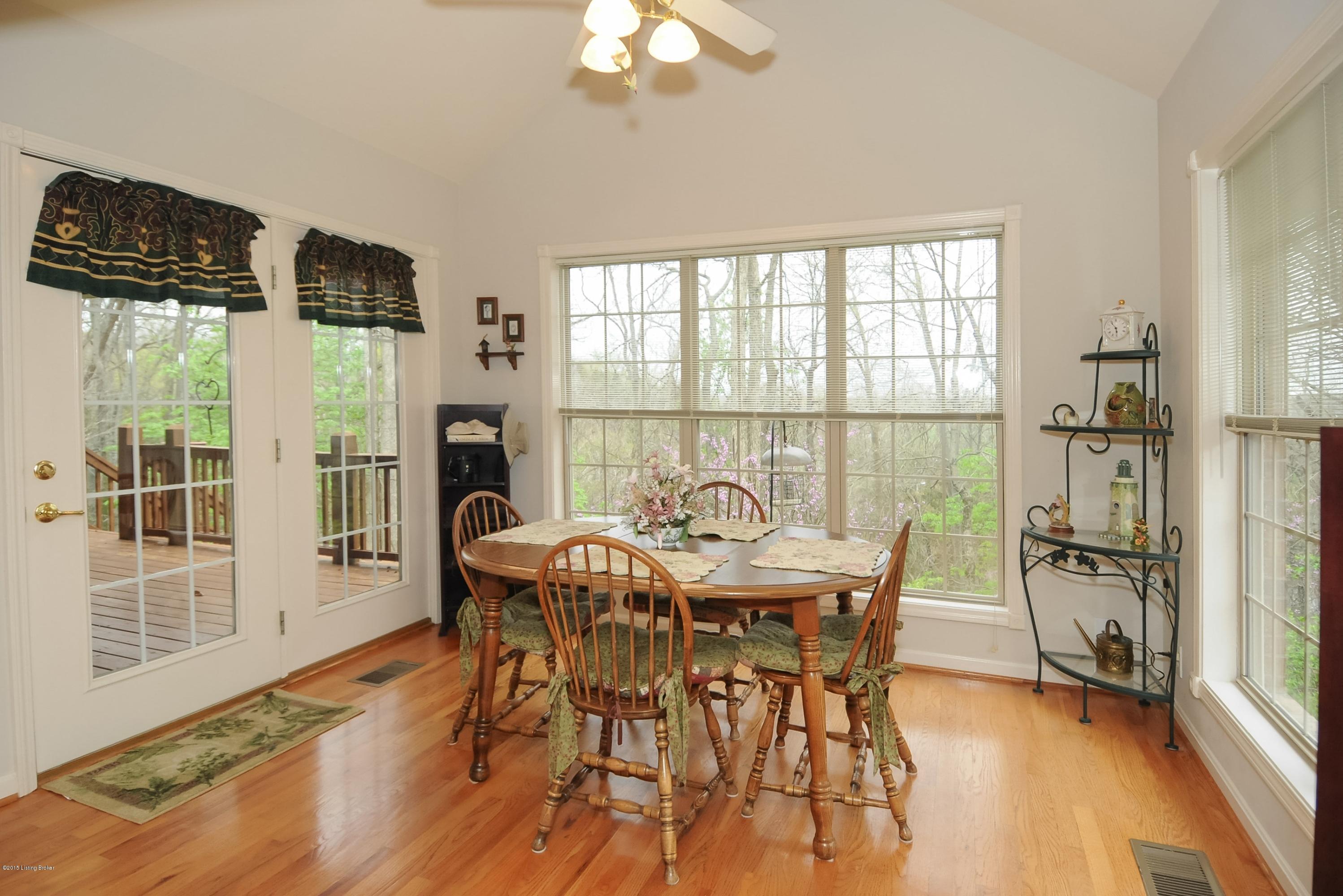 5001 Thurman Road Louisville, KY 40299 - Photo 14 of 43 Thurman dining area
