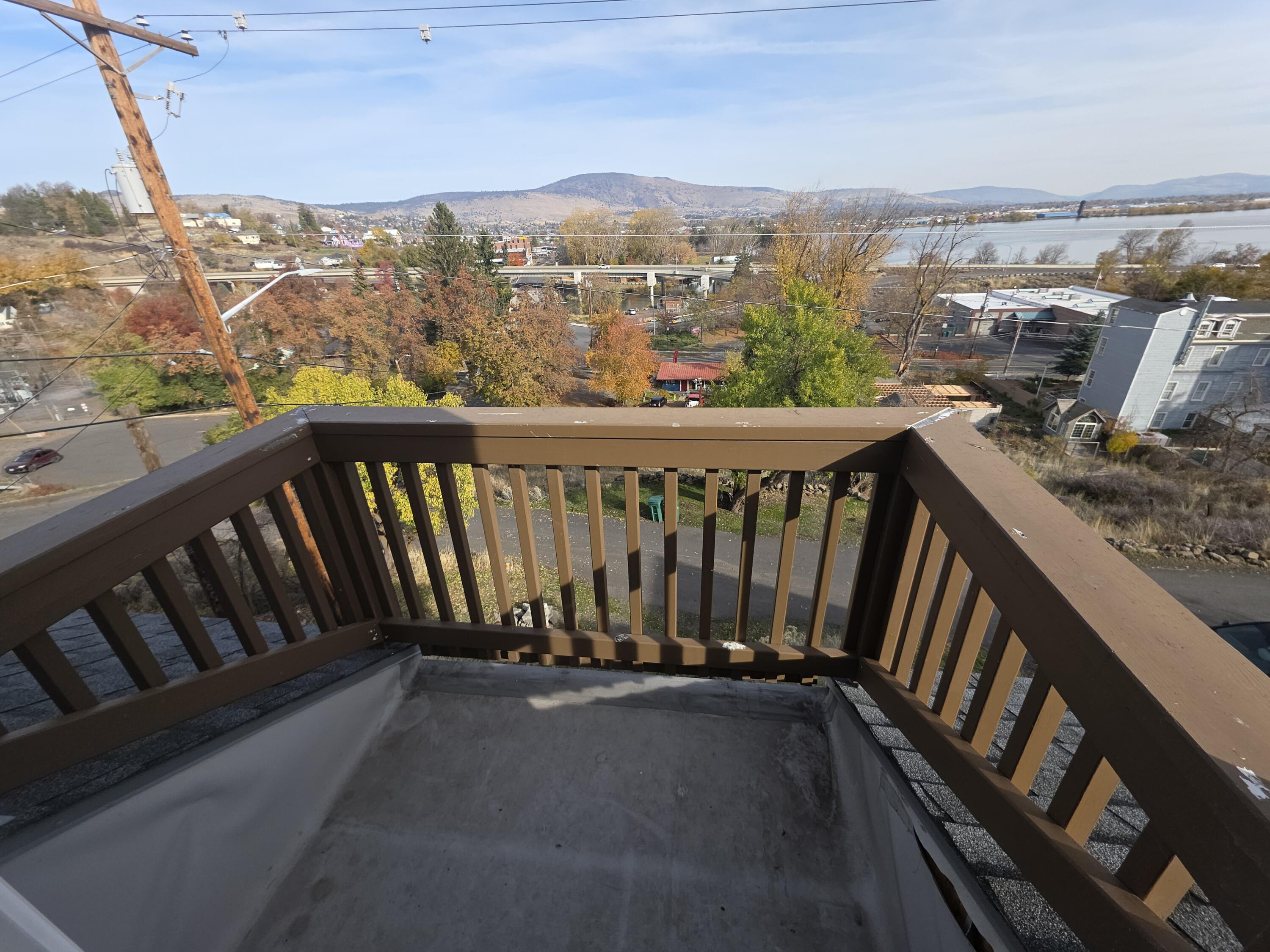 302 West Main Street Klamath Falls, OR 97601 - Photo 24 of 37 20251109_133134