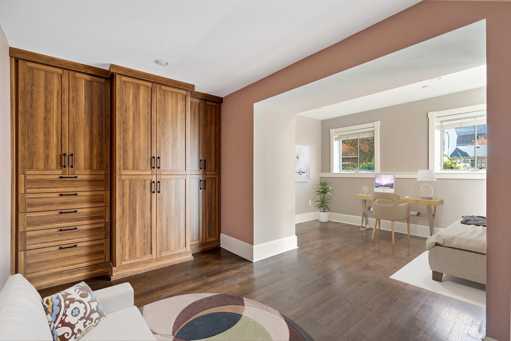423 Hope Street, Unit 1A Bristol, RI 02809 - Photo 15 of 26 a view of a livingroom with furniture and windows