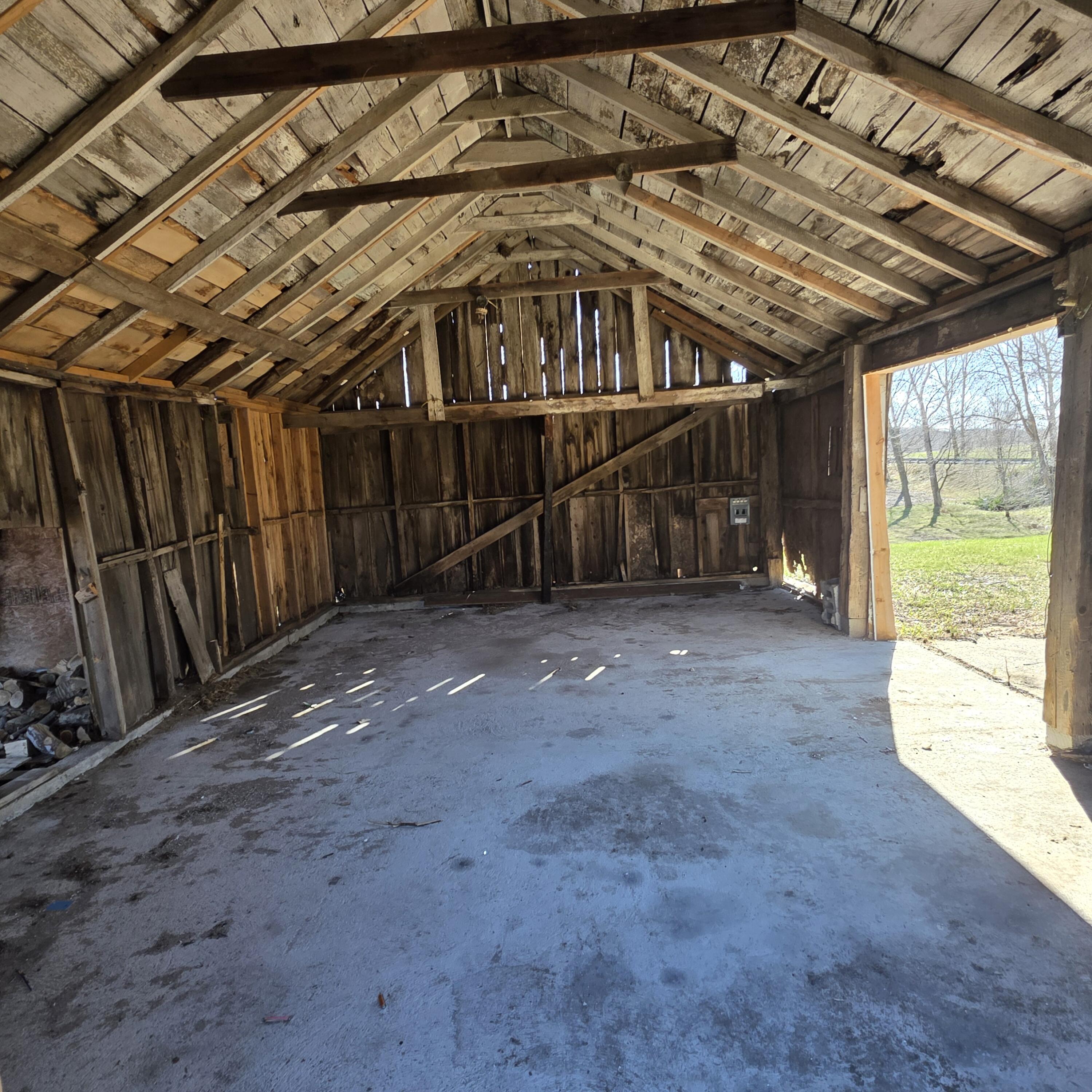 992 East Polk Road Hart, MI 49420 - Photo 32 of 41 20260409_104051