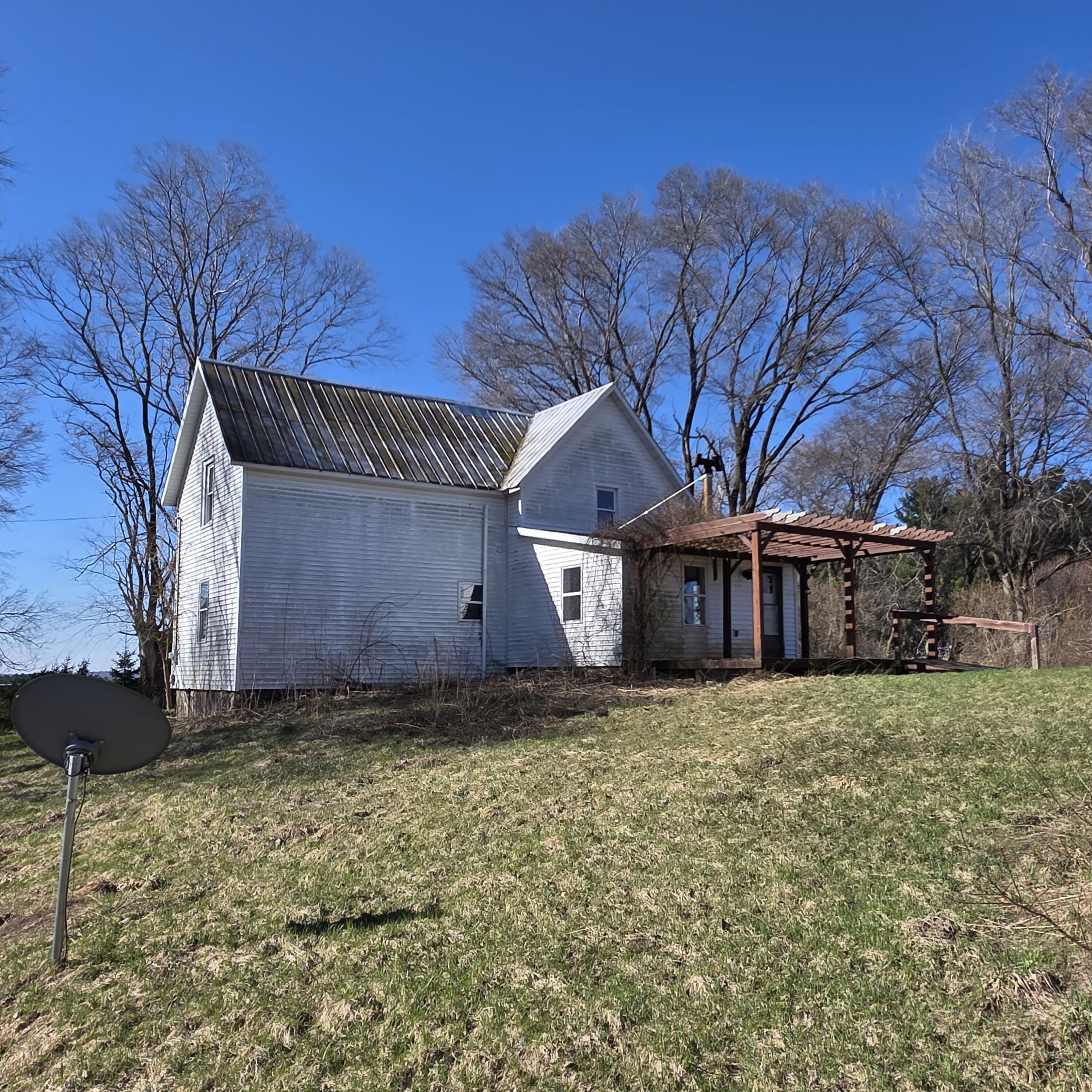 992 East Polk Road Hart, MI 49420 - Photo 4 of 41 20260409_103959