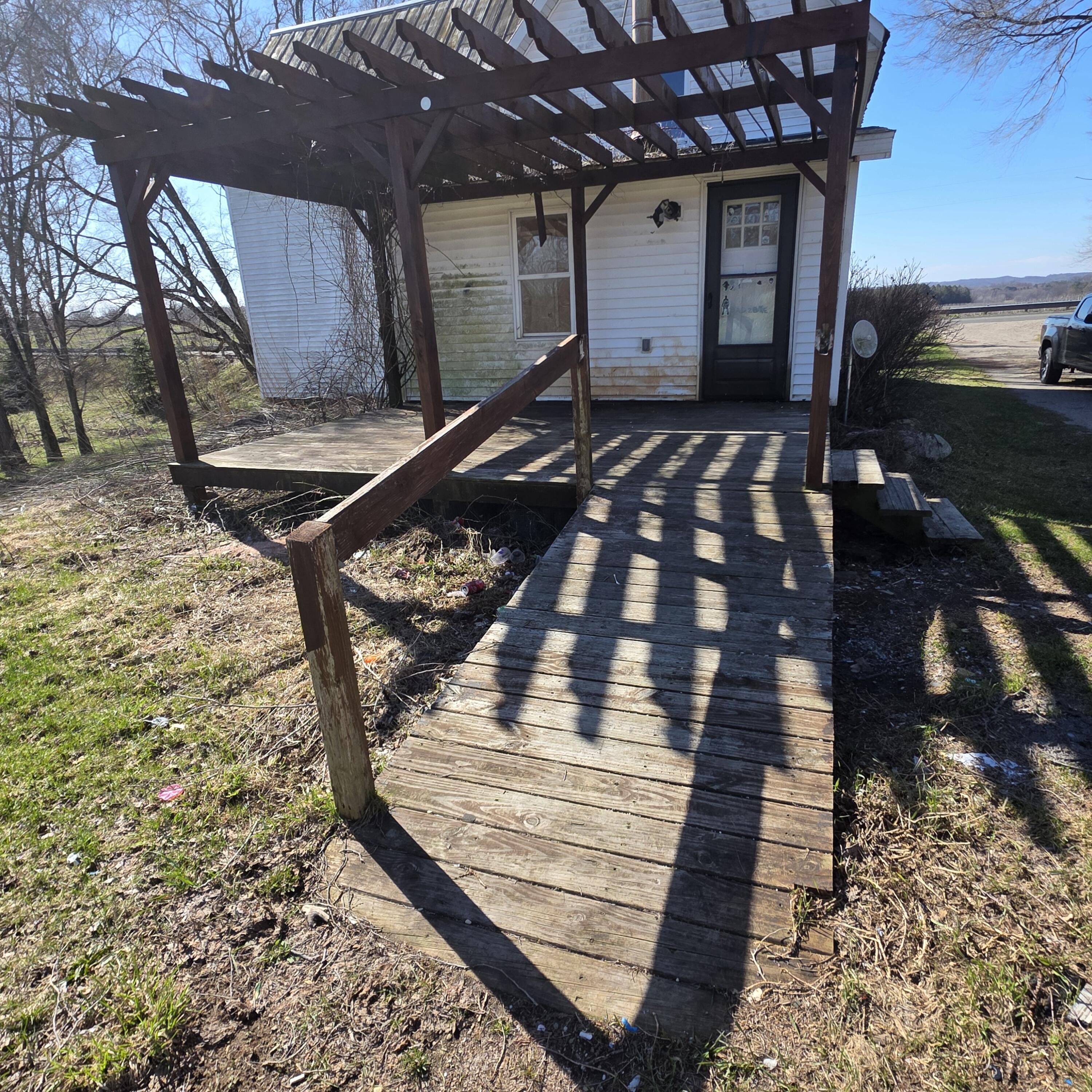 992 East Polk Road Hart, MI 49420 - Photo 7 of 41 20260409_104335