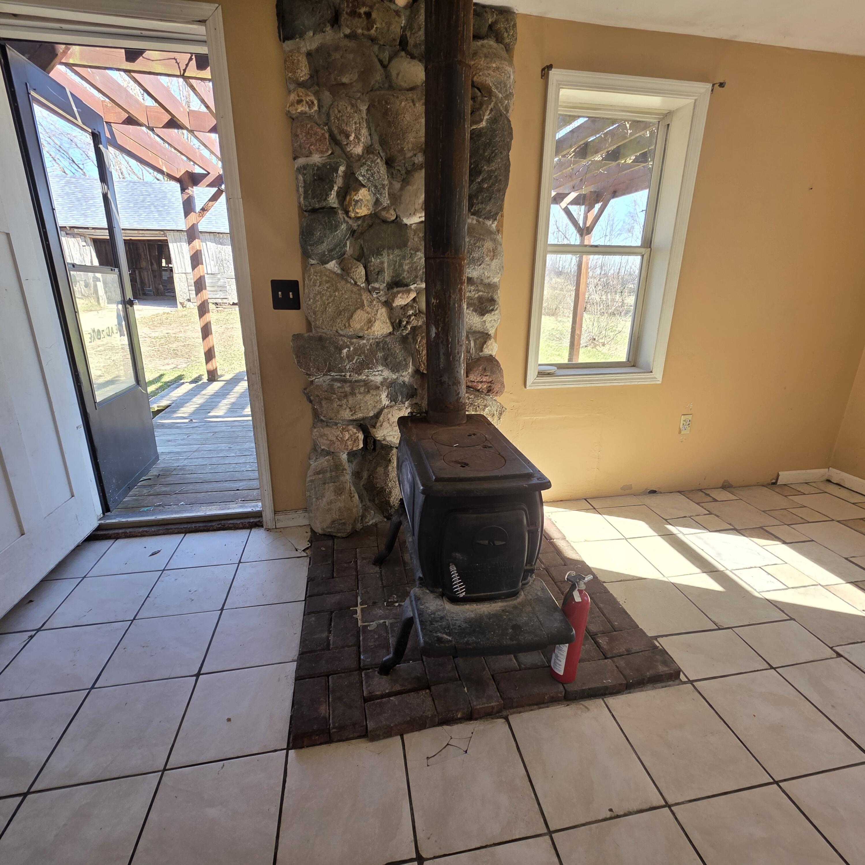 992 East Polk Road Hart, MI 49420 - Photo 9 of 41 20260409_104857 1